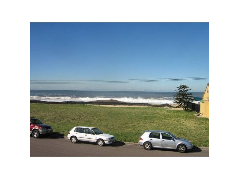 10 Booth Street, Stockton NSW 2295