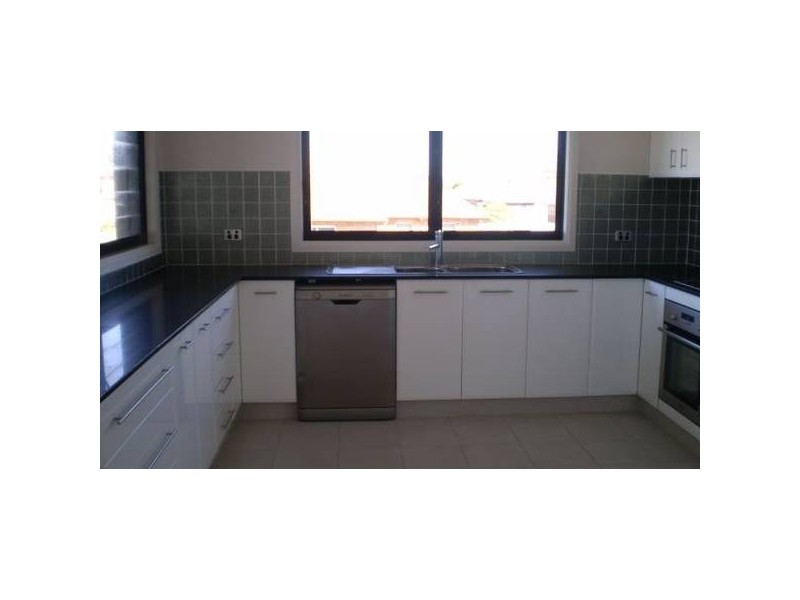 10 Booth Street, Stockton NSW 2295