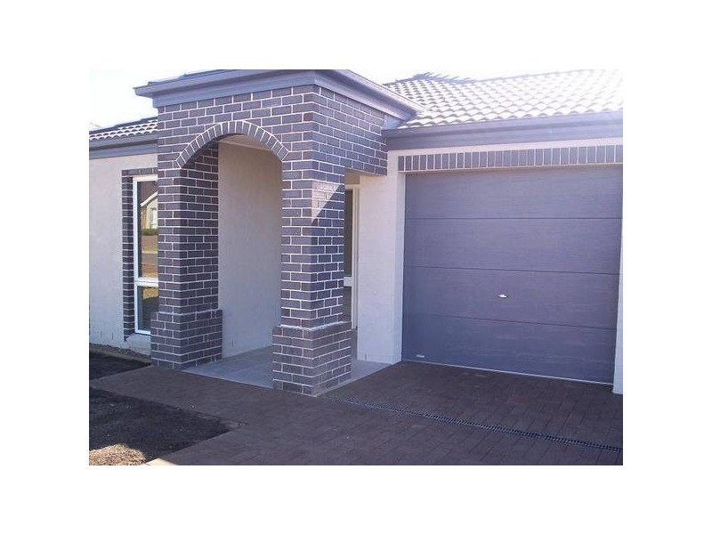 19 Lakeair Circuit, Cameron Park NSW 2285