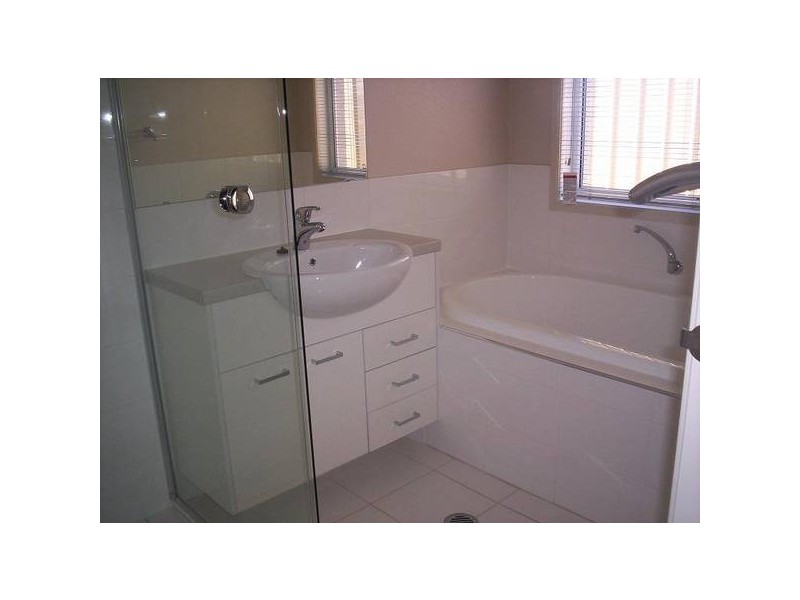 19 Lakeair Circuit, Cameron Park NSW 2285