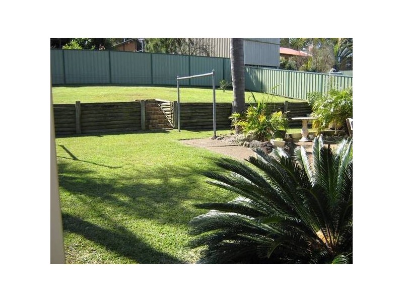 25 Carlisle Row, Fishing Point NSW 2283