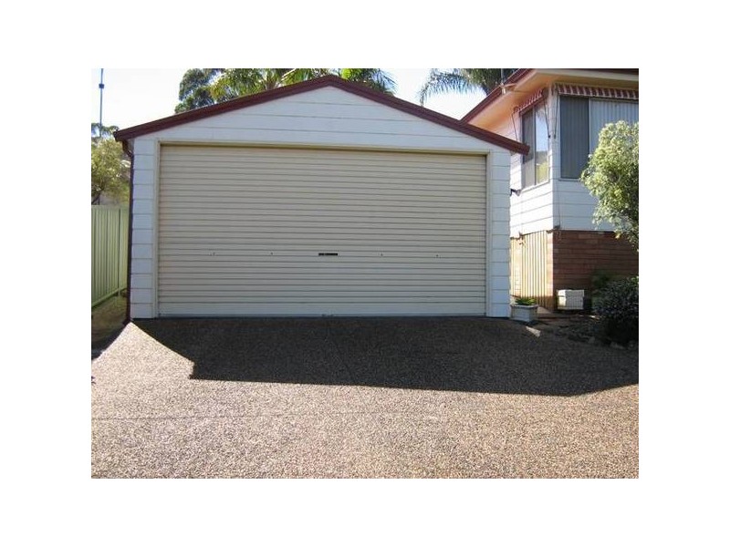 25 Carlisle Row, Fishing Point NSW 2283