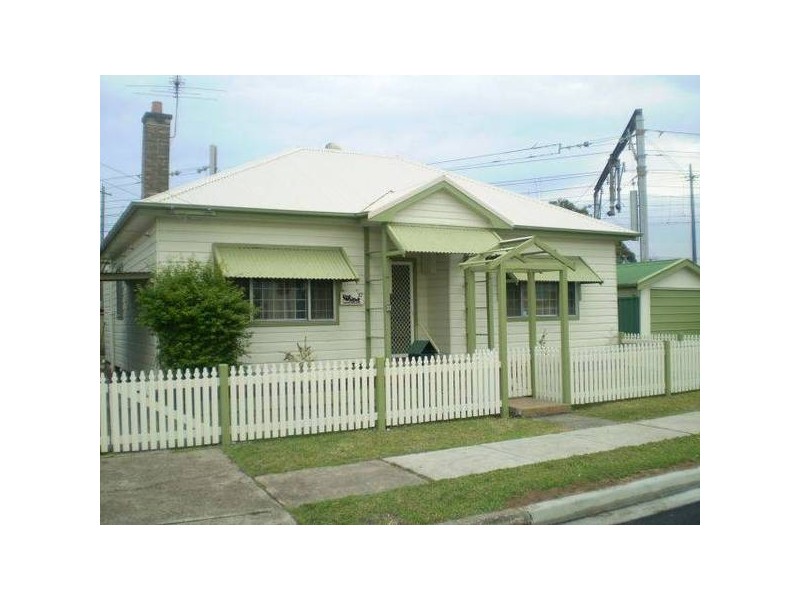 37 Chatham Road, Hamilton North NSW 2292