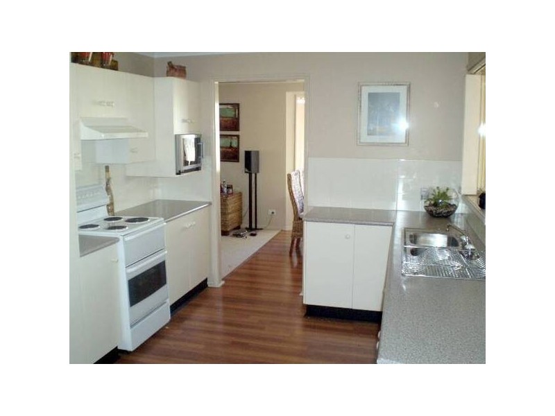 64 Flamingo Drive, Cameron Park NSW 2285