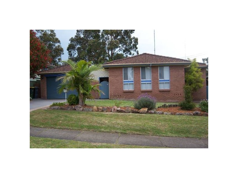 32 Berwick Crescent, Maryland NSW 2287