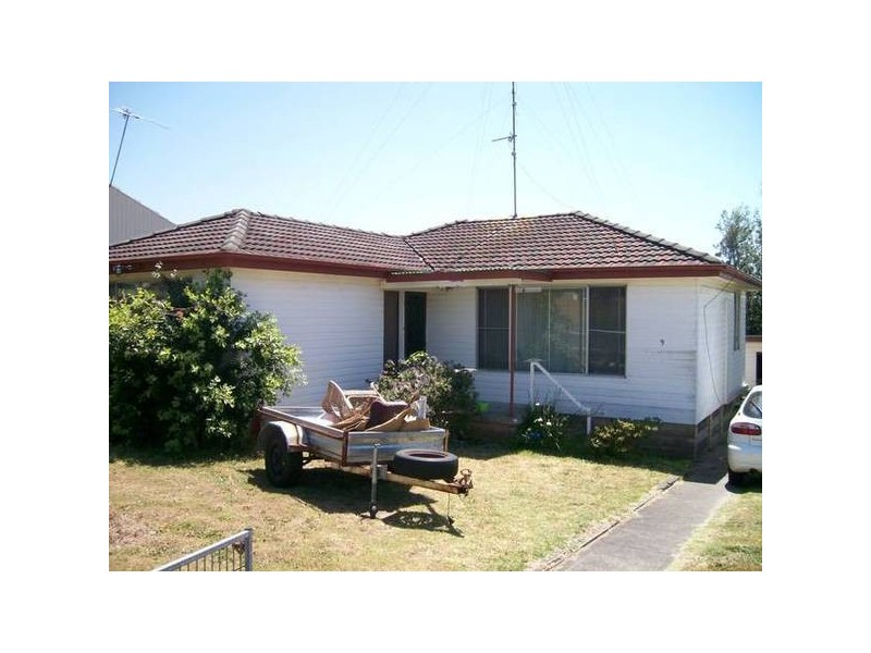 9 Windsor Street, Edgeworth NSW 2285