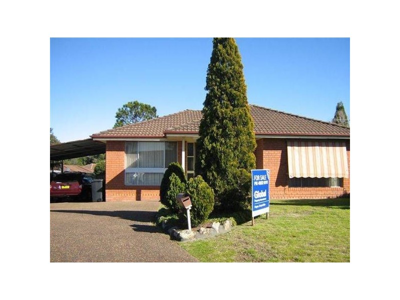 4 Benalla Close, Maryland NSW 2287