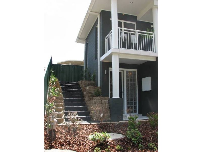 2/1 Featherwood Way, Fletcher NSW 2287