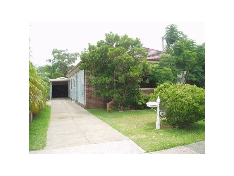 Hamilton South NSW 2303