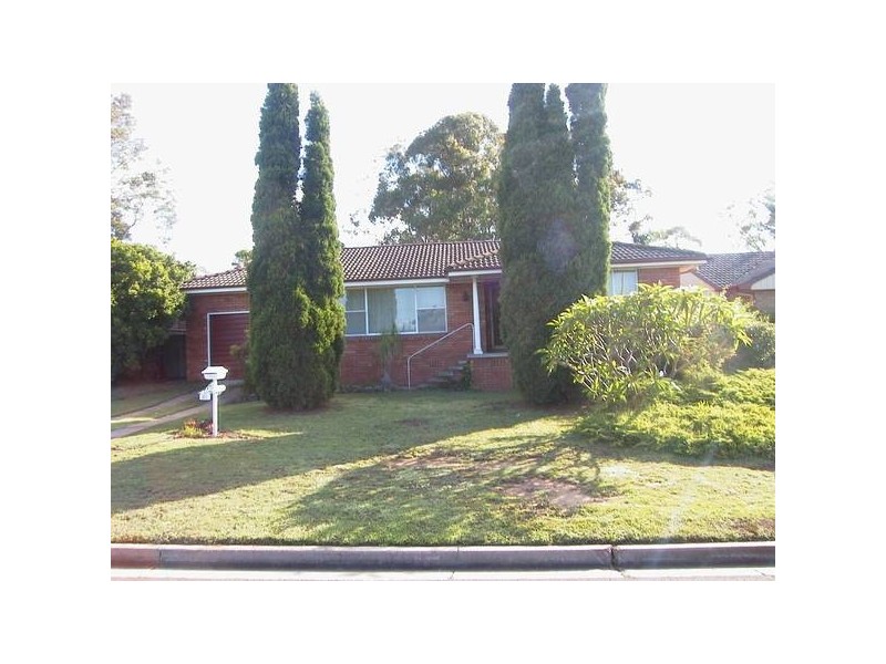 27 Chelmsford Drive, Metford NSW 2323