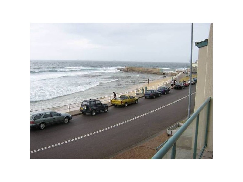 2/1 Shortland Esplanade, Newcastle East NSW 2300