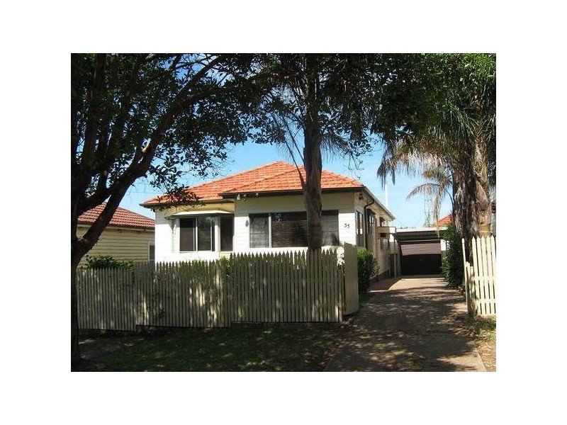 35 Illalung Road, Lambton NSW 2299