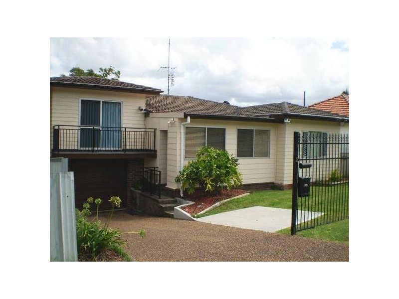 2 Clare Street, Glendale NSW 2285