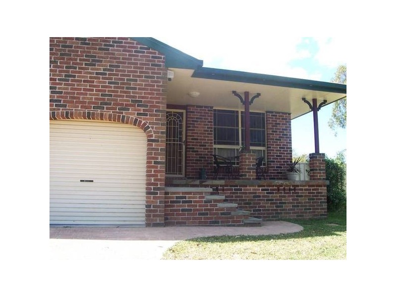 2/27 Honeyeater Place, Tingira Heights NSW 2290