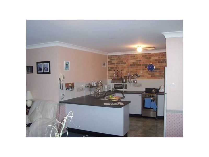 2/27 Honeyeater Place, Tingira Heights NSW 2290