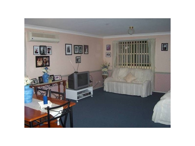 2/27 Honeyeater Place, Tingira Heights NSW 2290