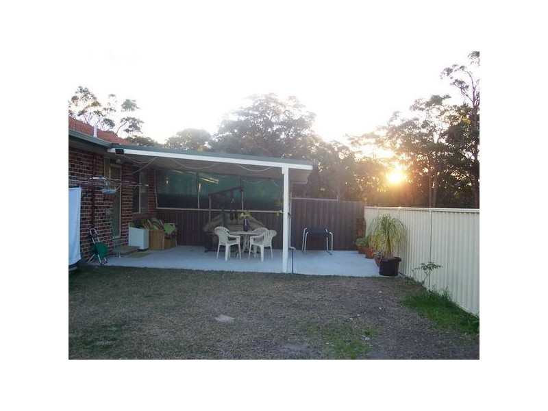 2/27 Honeyeater Place, Tingira Heights NSW 2290