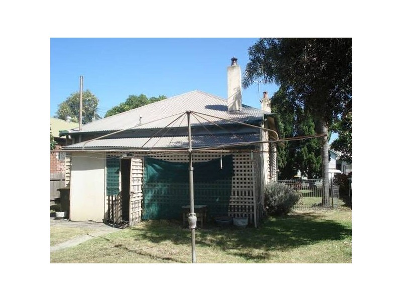 11 Albion Street, Mayfield NSW 2304