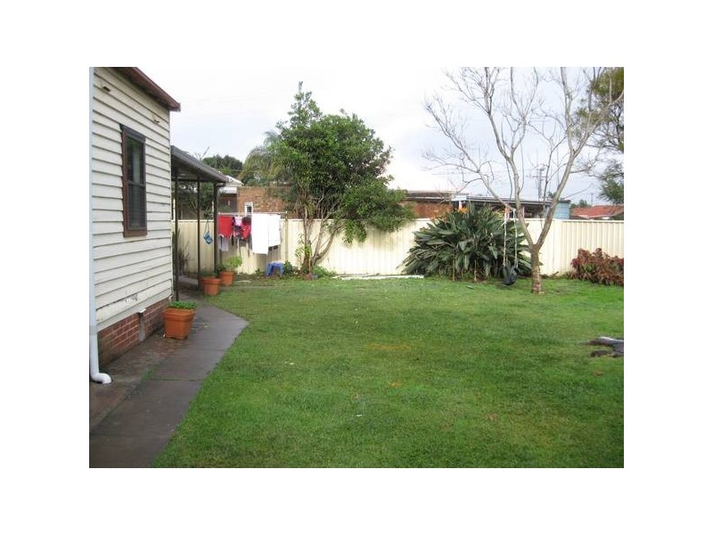 27 Murray Square, Mayfield NSW 2304