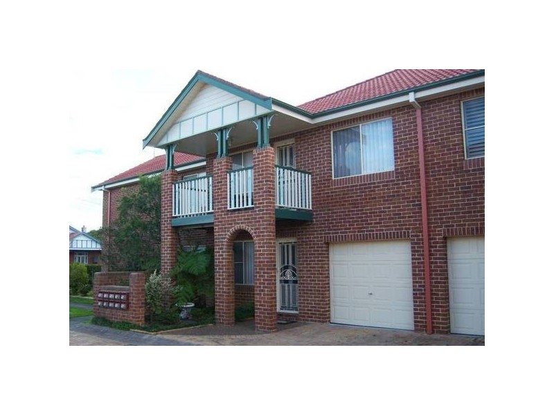 Hamilton South NSW 2303