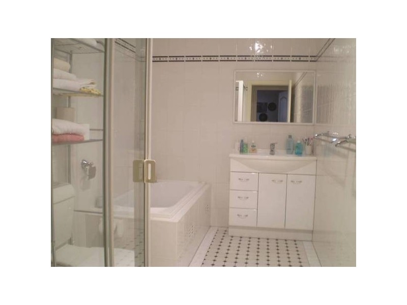 1/175a Croudace Road, Elermore Vale NSW 2287