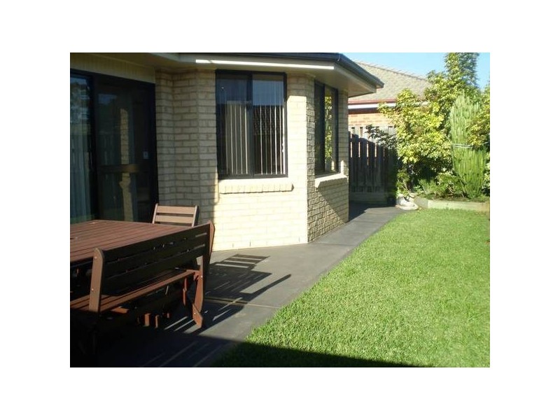 1/175a Croudace Road, Elermore Vale NSW 2287