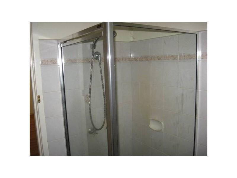 10 Gladgunson Drive, Eleebana NSW 2282