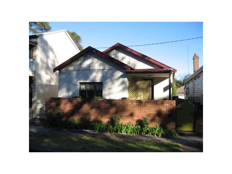 22 Greaves Street, Mayfield East NSW 2304
