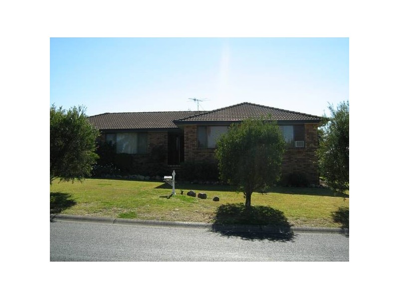 4 Jirra Way, Maryland NSW 2287