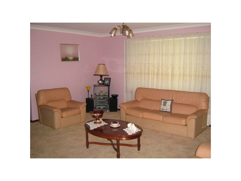 4 Jirra Way, Maryland NSW 2287