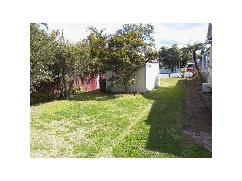 5 Woodstock, Mayfield NSW 2304