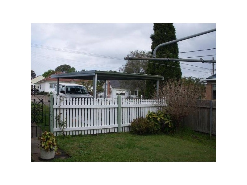 33 Bardia Road, Shortland NSW 2307