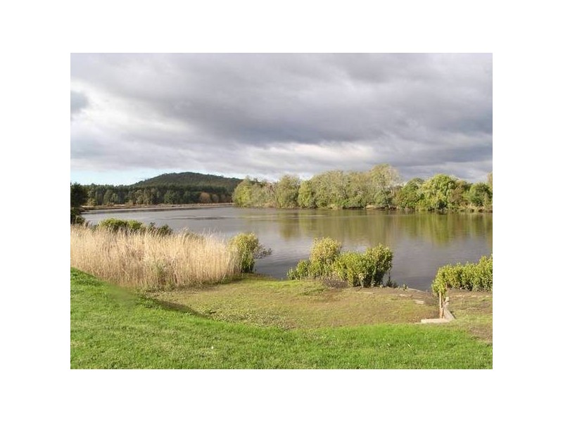 1 Dixon, Seaham NSW 2324