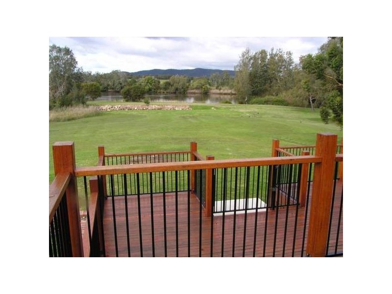 1 Dixon, Seaham NSW 2324