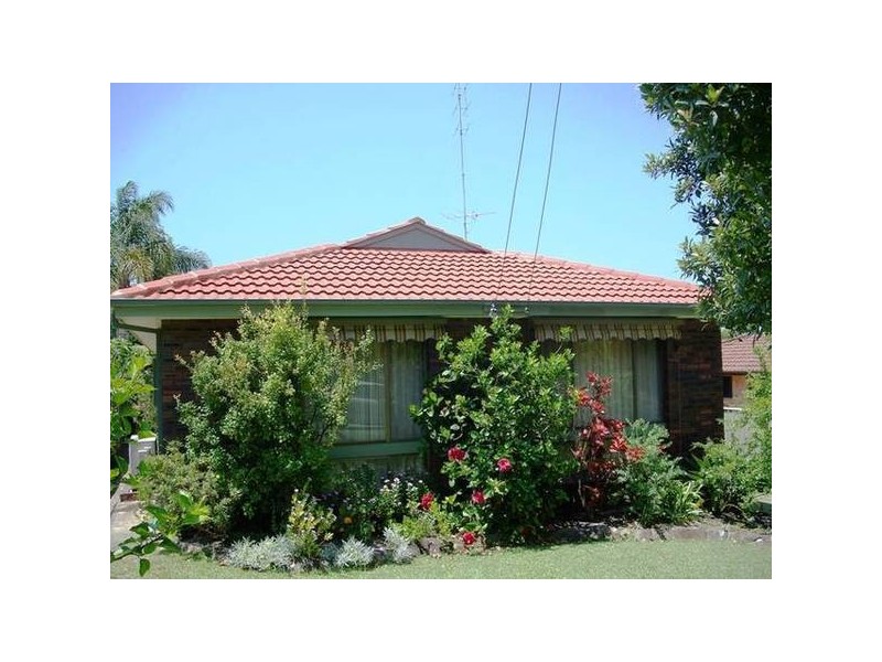 9 Elizabeth Avenue, Lemon Tree Passage NSW 2319