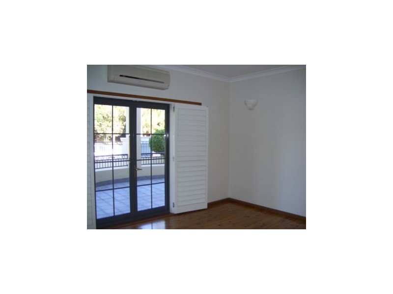 1/220 Darby Street, Newcastle NSW 2300