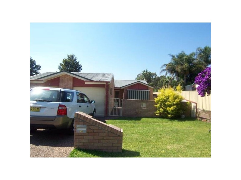 2/12 McLeod Avenue, Metford NSW 2323