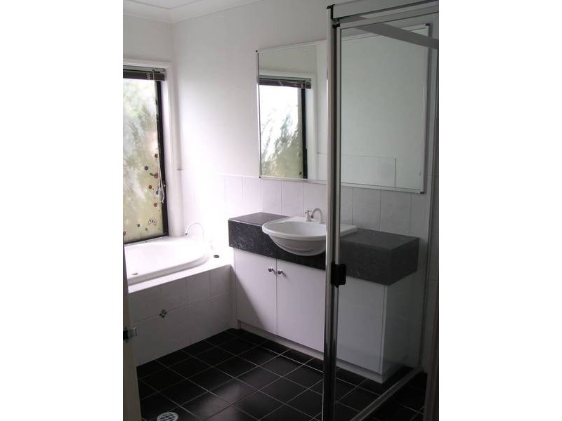 180 Paterson Rd, Bolwarra Heights NSW 2320