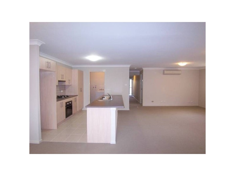 1&2/50 Birch Grove, Aberglasslyn NSW 2320