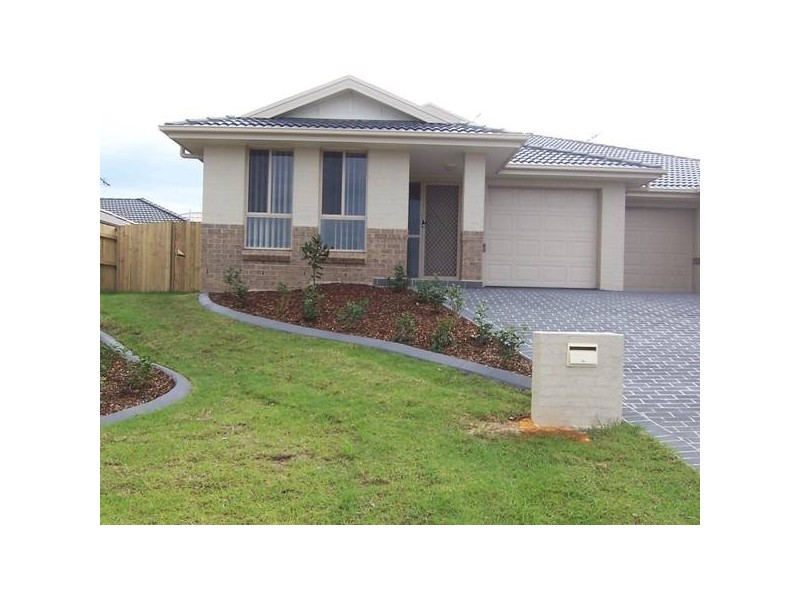 1&2/50 Birch Grove, Aberglasslyn NSW 2320