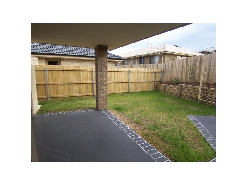 1&2/50 Birch Grove, Aberglasslyn NSW 2320