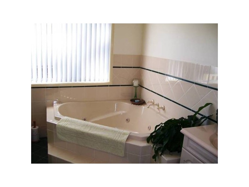 Tingira Heights NSW 2290