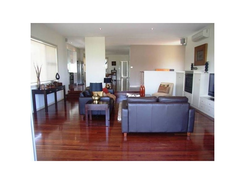 22 Swan Street, Marks Point NSW 2280