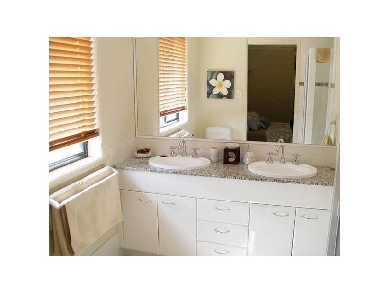 11 James Street, Tingira Heights NSW 2290