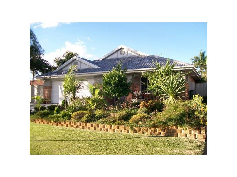 Pelican NSW 2281