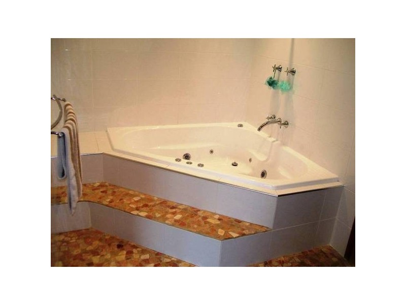 Warners Bay NSW 2282