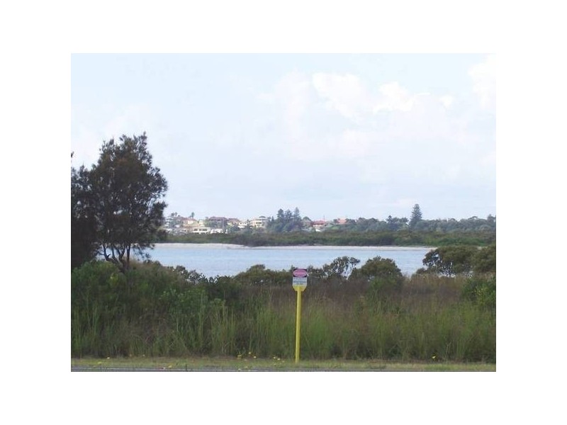 Blacksmiths NSW 2281