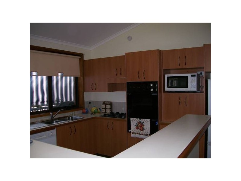 16 Trafalgar Crescent, Valentine NSW 2280