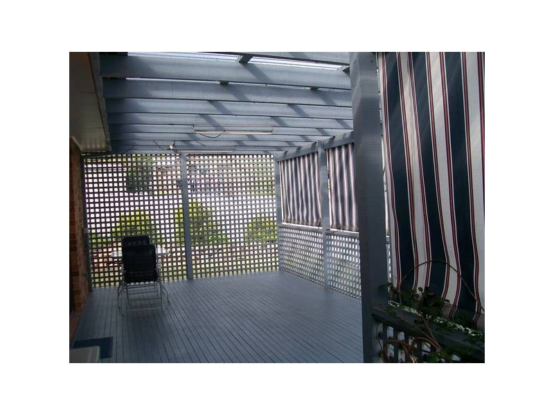 16 Trafalgar Crescent, Valentine NSW 2280