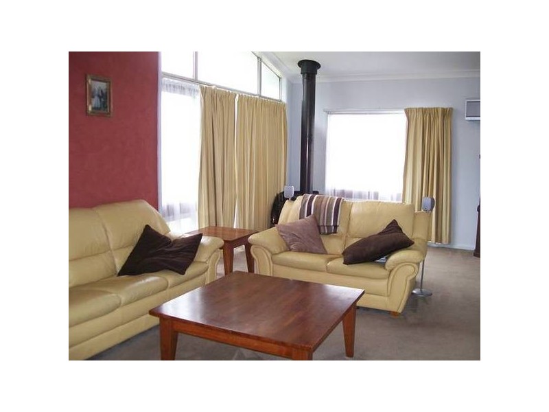 36 Kananook Crescent, Belmont North NSW 2280